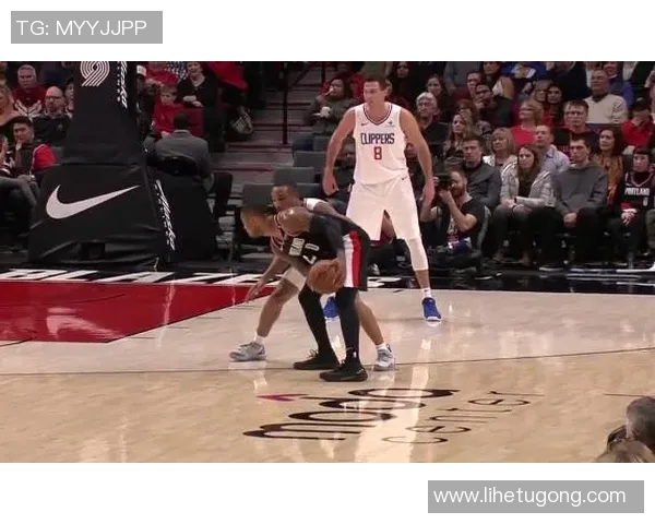 快船险胜开拓者，哈雷尔独得33分：逆风翻盘背后的力量