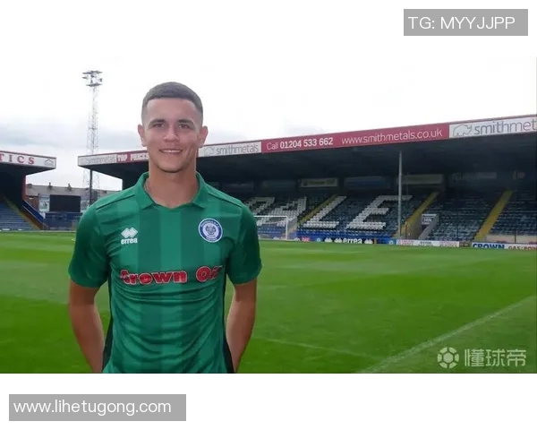 曼城预备队新秀在U23超联赛中表现抢眼,或将跻身一线队阵容 曼城预备队新秀在U23超联赛中表现抢眼,或将跻身一线队阵容